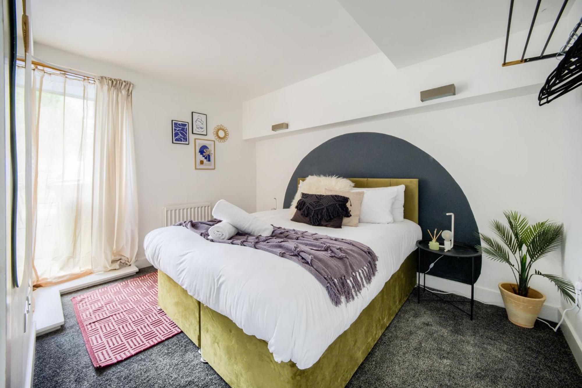 Coventry Large 4-Bed Townhouse By Empower Homes 外观 照片
