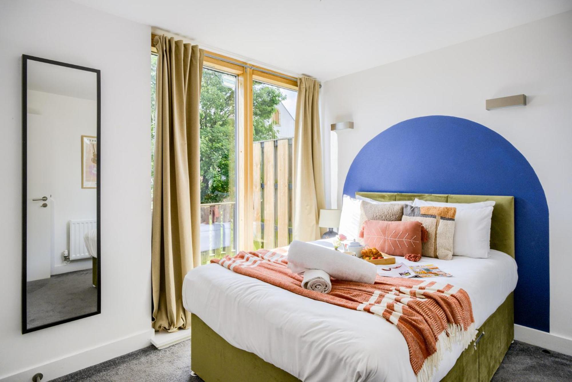 Coventry Large 4-Bed Townhouse By Empower Homes 外观 照片