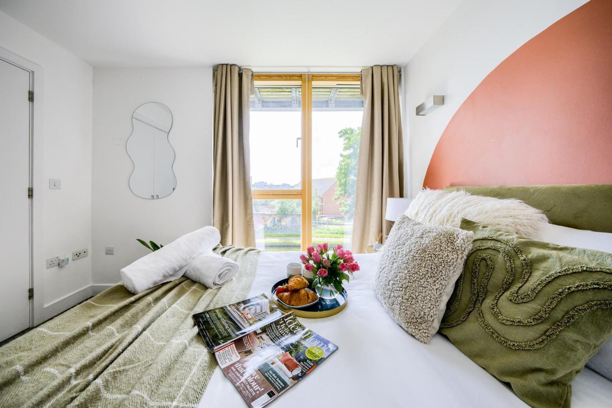 Coventry Large 4-Bed Townhouse By Empower Homes 外观 照片