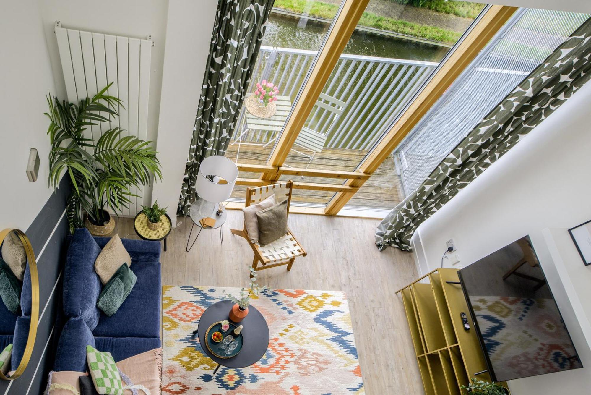 Coventry Large 4-Bed Townhouse By Empower Homes 外观 照片
