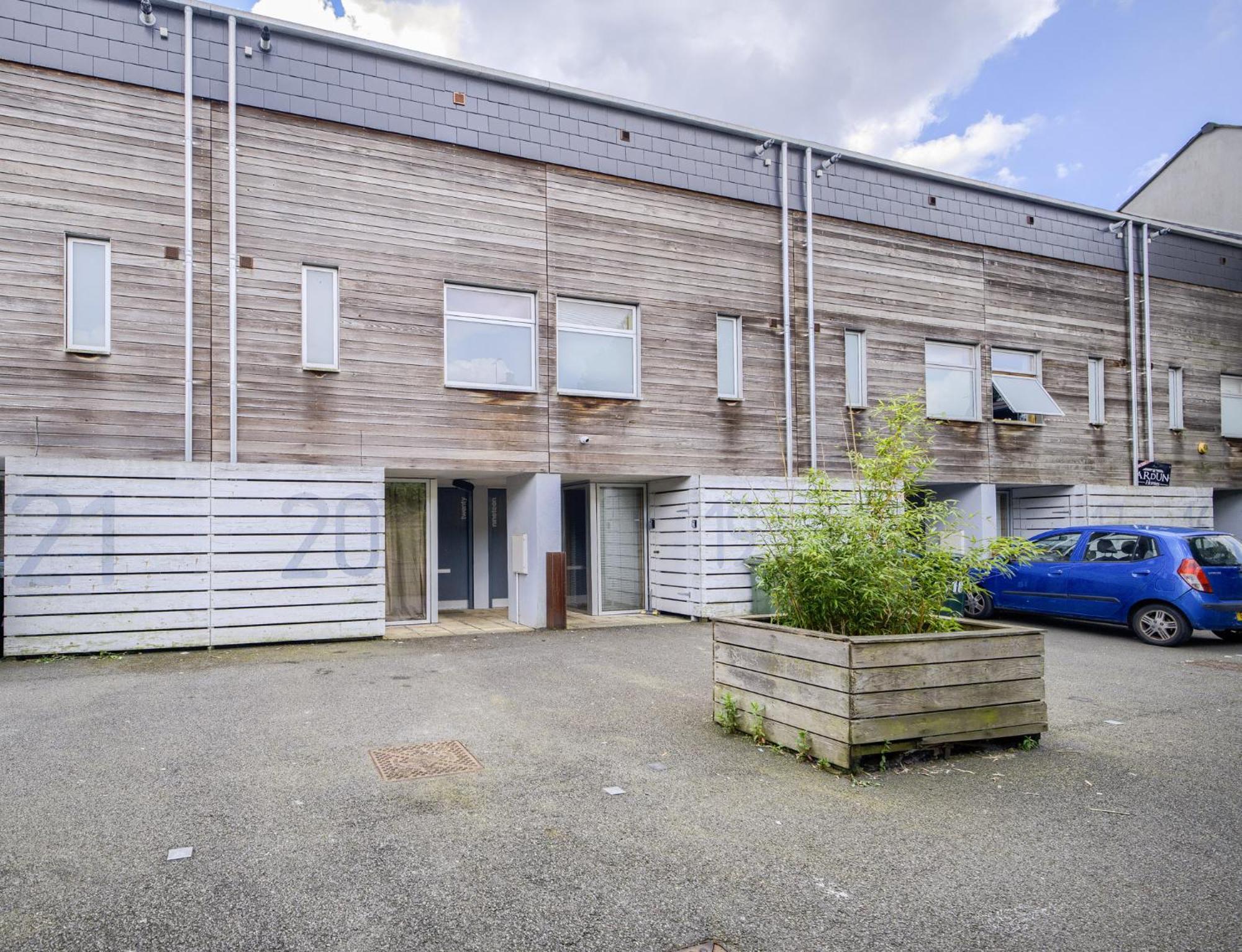 Coventry Large 4-Bed Townhouse By Empower Homes 外观 照片